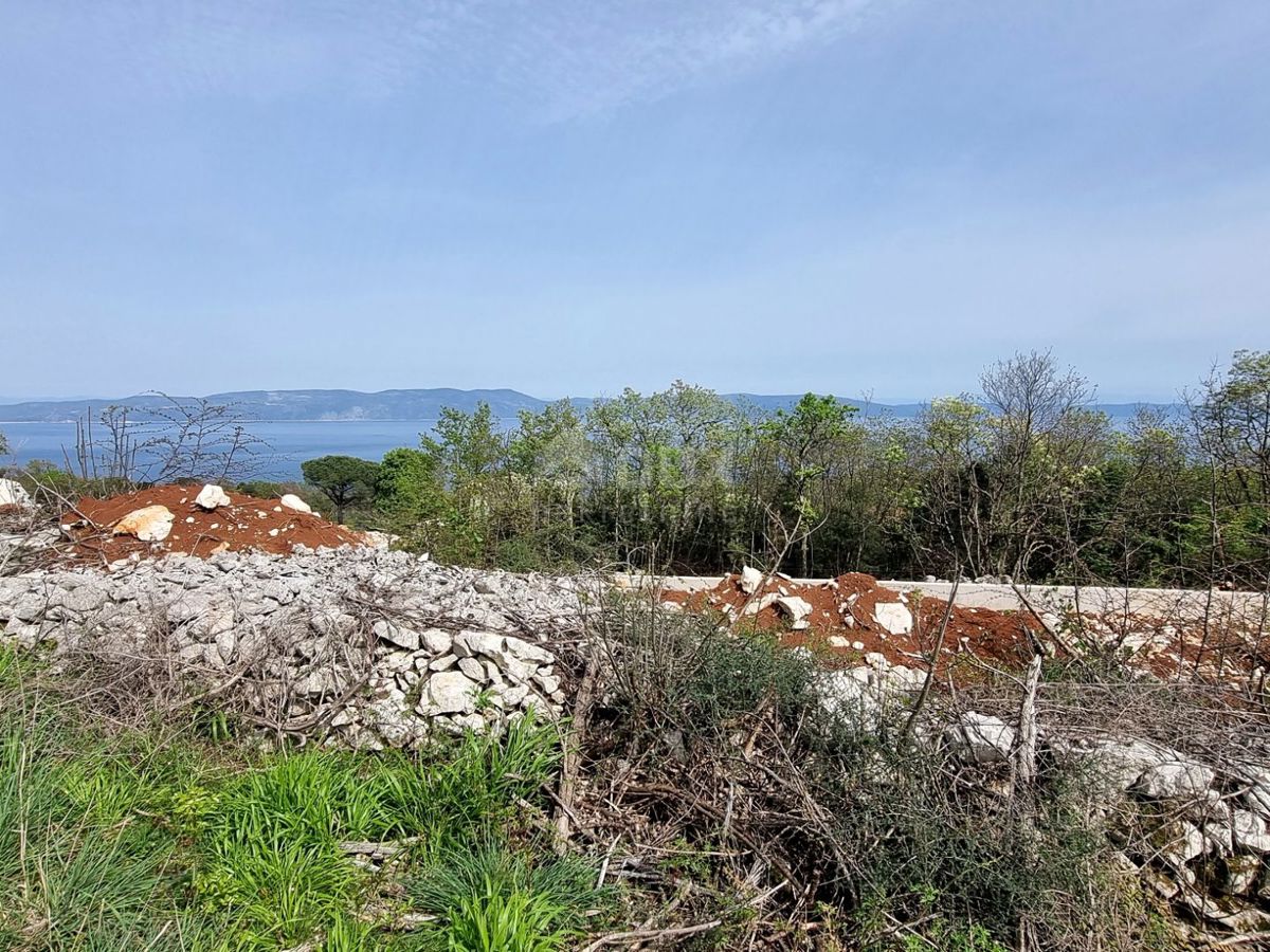 ISTRA, RABAC - Zemljišče z odprtim pogledom na morje in gradbenim dovoljenjem