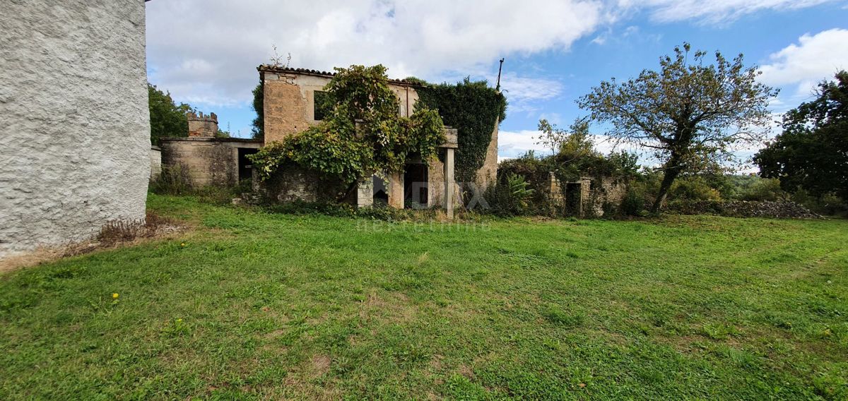 ISTRA, GRAČIŠĆE - Kompleks zemljišč na odlični lokaciji z lepim razgledom 