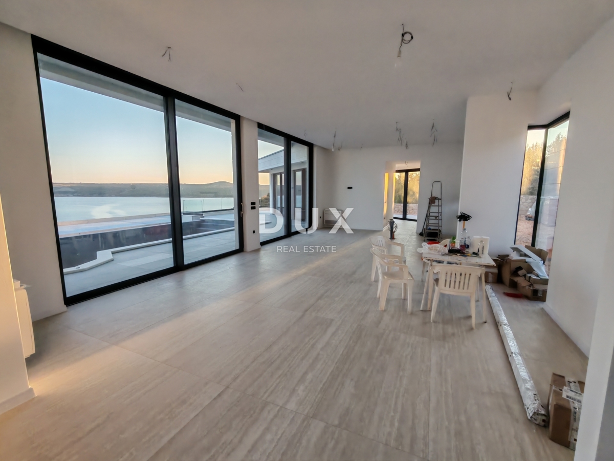 ZADAR, POSEDARJE - Očarljiva pritlična vila s panoramskim pogledom na morje!