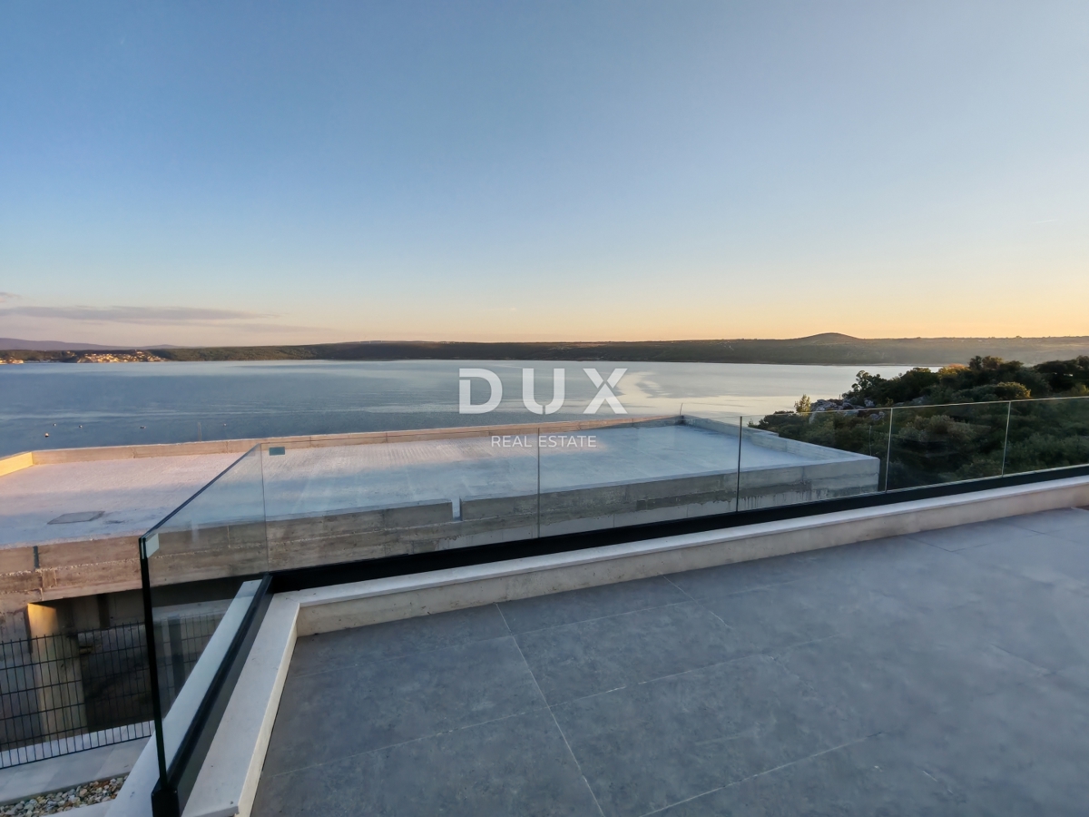 ZADAR, POSEDARJE - Očarljiva pritlična vila s panoramskim pogledom na morje!