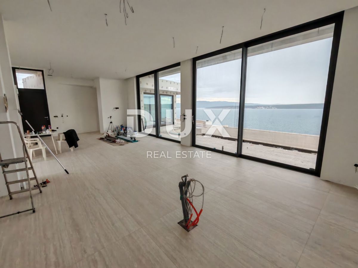 ZADAR, POSEDARJE - Očarljiva pritlična vila s panoramskim pogledom na morje!