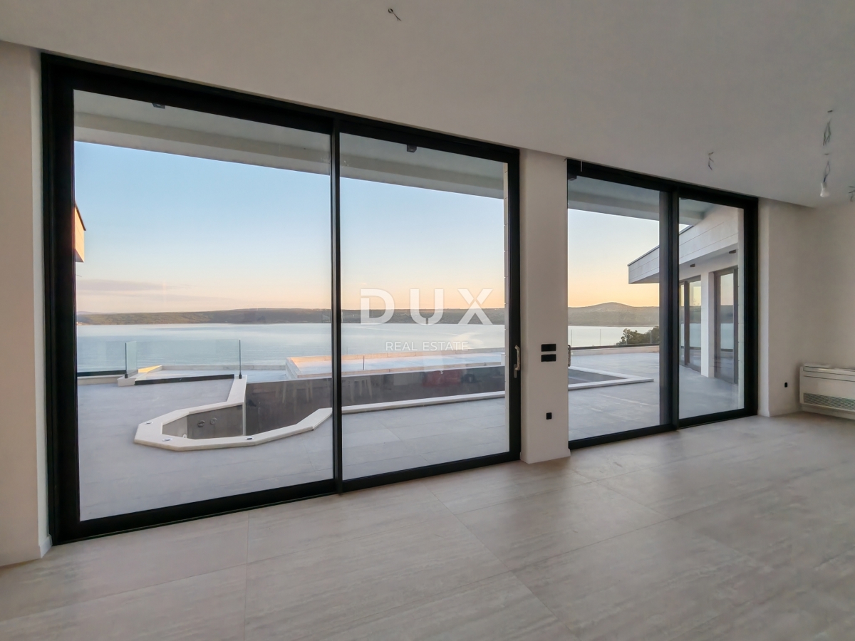 ZADAR, POSEDARJE - Očarljiva pritlična vila s panoramskim pogledom na morje!