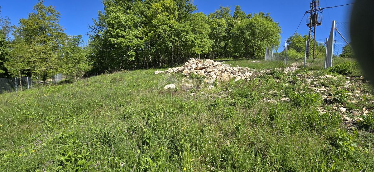 Pićan, 3.454m2