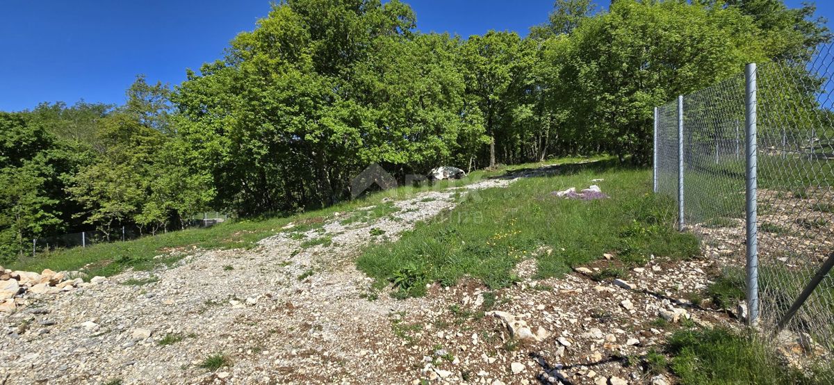 Pićan, 3.454m2