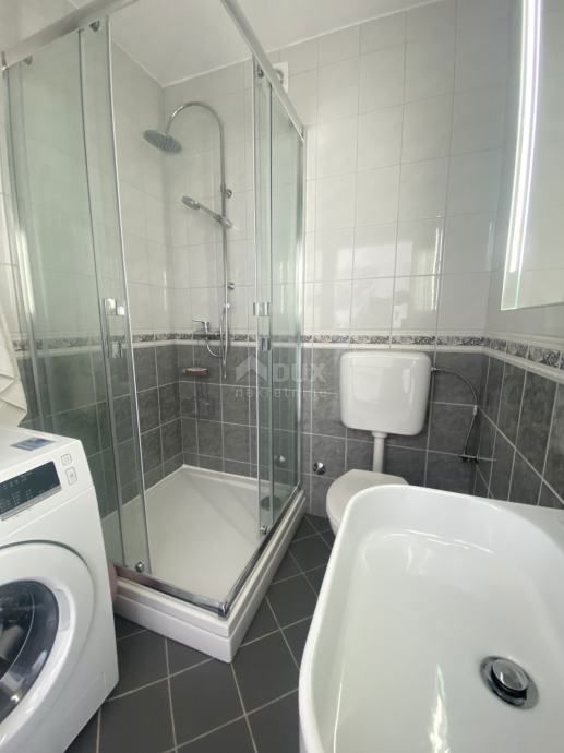 OTOK RAB, KAMPOR - Lepo urejen apartma na mirni lokaciji