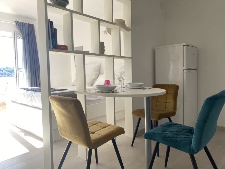 OTOK RAB, KAMPOR - Lepo urejen apartma na mirni lokaciji