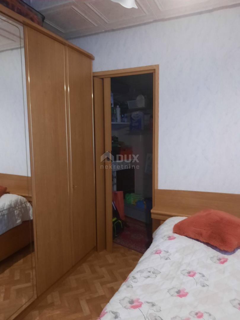 NOVI VINODOLSKI, CENTER - stanovanje v strogem centru na odlični lokaciji! PRILOŽNOST!