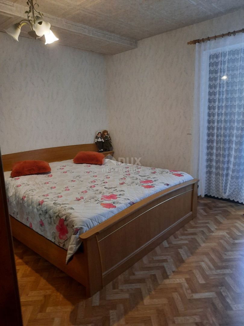 NOVI VINODOLSKI, CENTER - stanovanje v strogem centru na odlični lokaciji! PRILOŽNOST!