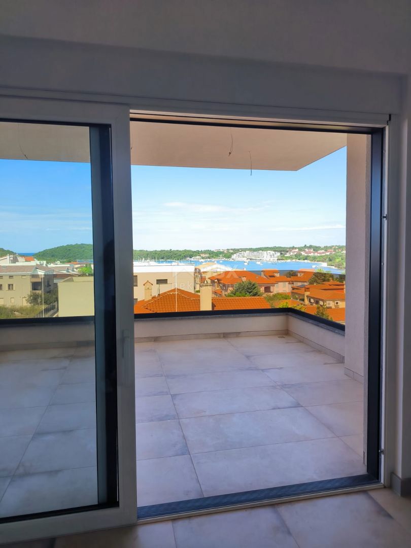  ISTRA, BANJOLE Čudovit penthouse s pogledom na morje + garaža!