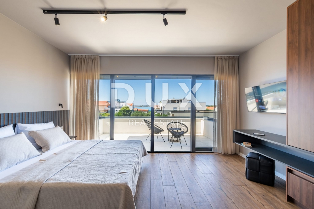 ZADAR, VRSI - Luksuzna vila s pogledom na morje v izgradnji