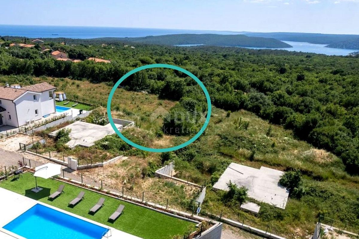 ISTRA, RABAC - Zemljišče z gradbenim dovoljenjem