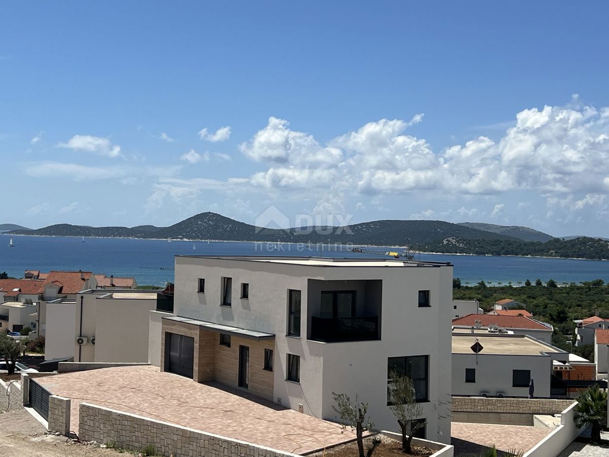 Hiša Vodice, 300m2