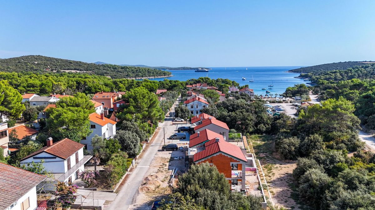 MALI LOŠINJ, ARTATORE - Apartma 2 spalnici + kopalnica v 1. nadstropju v novogradnji 250m od privlačnega zaliva