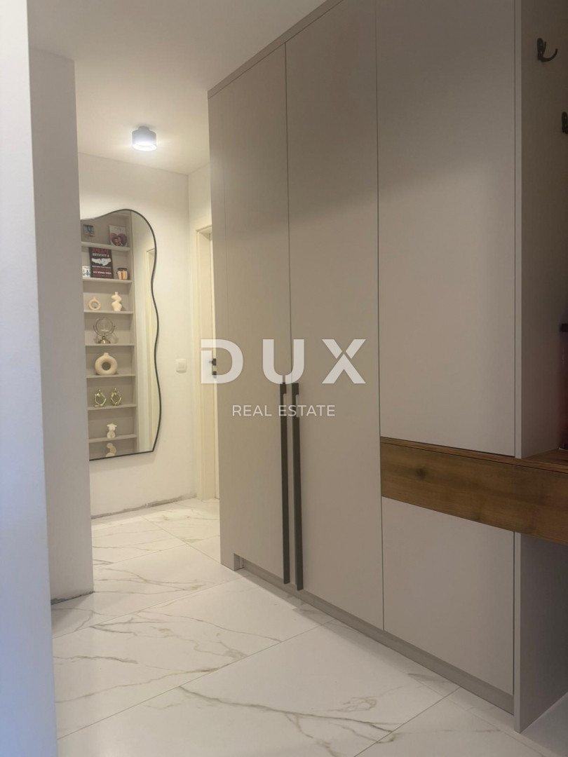 ZADAR, SVETI FILIP I JAKOV - Popolnoma opremljena novogradnja z 220 m2 vrta in pogledom na morje!