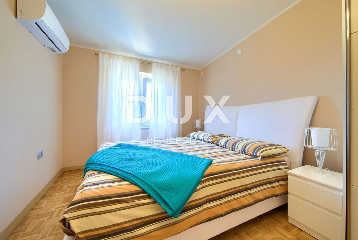 Hiša Novi Vinodolski, 250m2