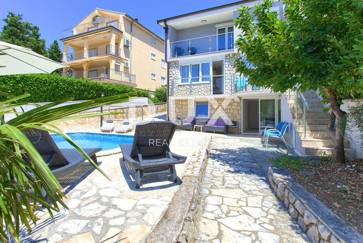 Hiša Novi Vinodolski, 250m2