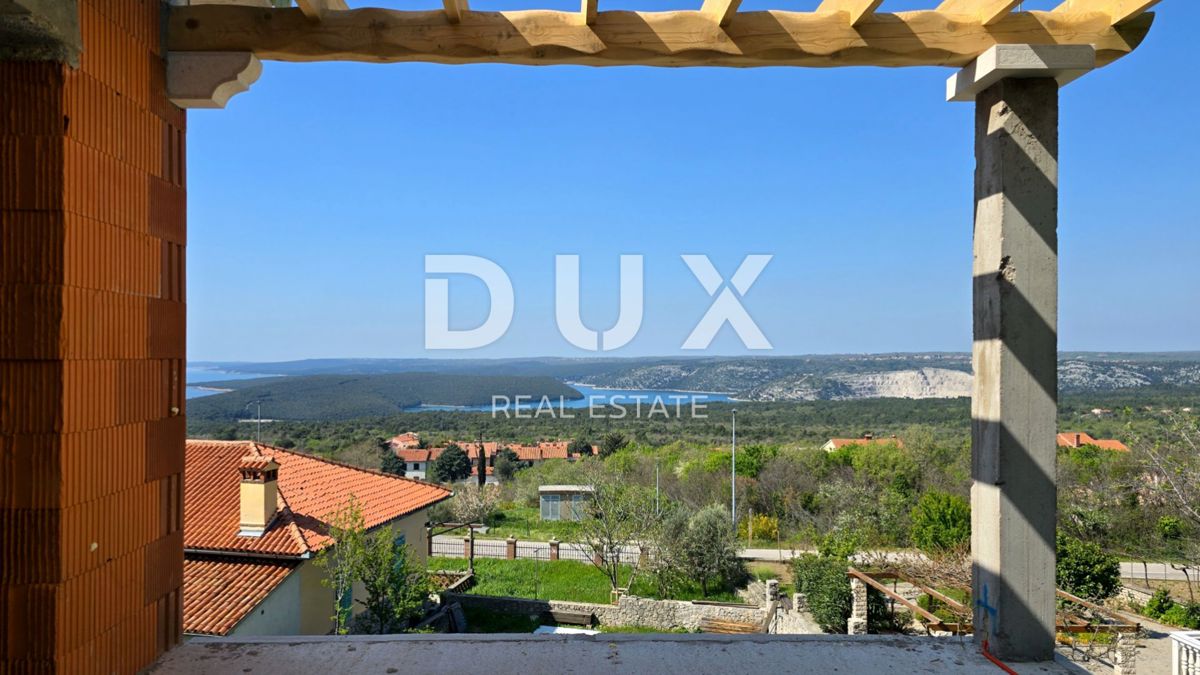 ISTRA, RABAC - Mediteranska hiša z bazenom in panoramskim pogledom na morje