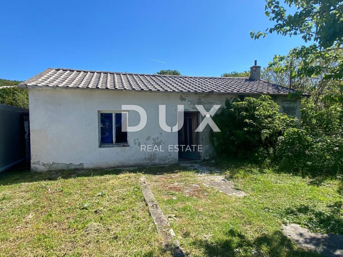 KRALJEVICA, ŠMRIKA - samostojna hiša z 1.200 m2 vrta! PRILOŽNOST!