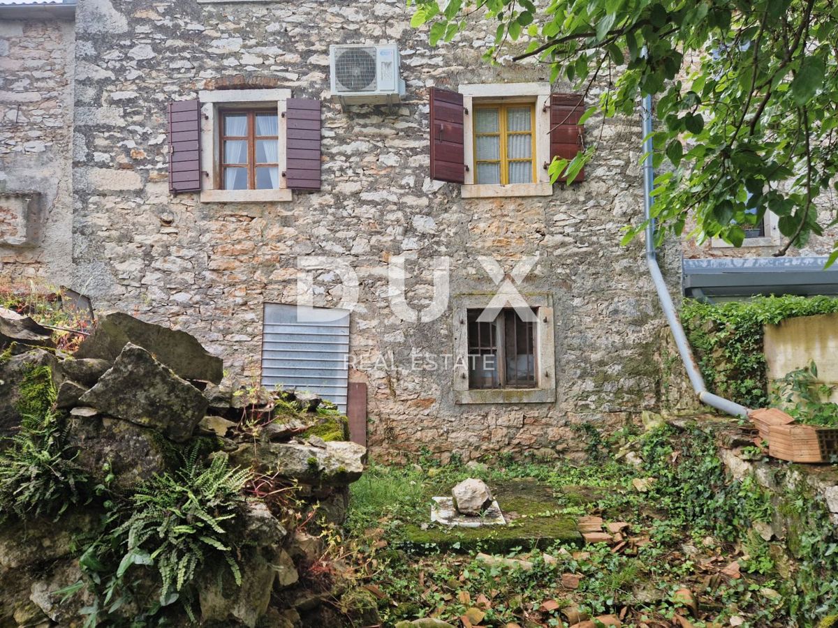 ISTRA, NOVIGRAD - Kamnita lepotica v mirni vasici
