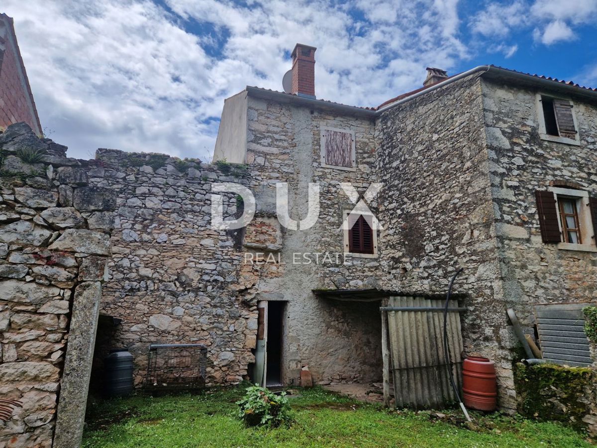 ISTRA, NOVIGRAD - Kamnita lepotica v mirni vasici