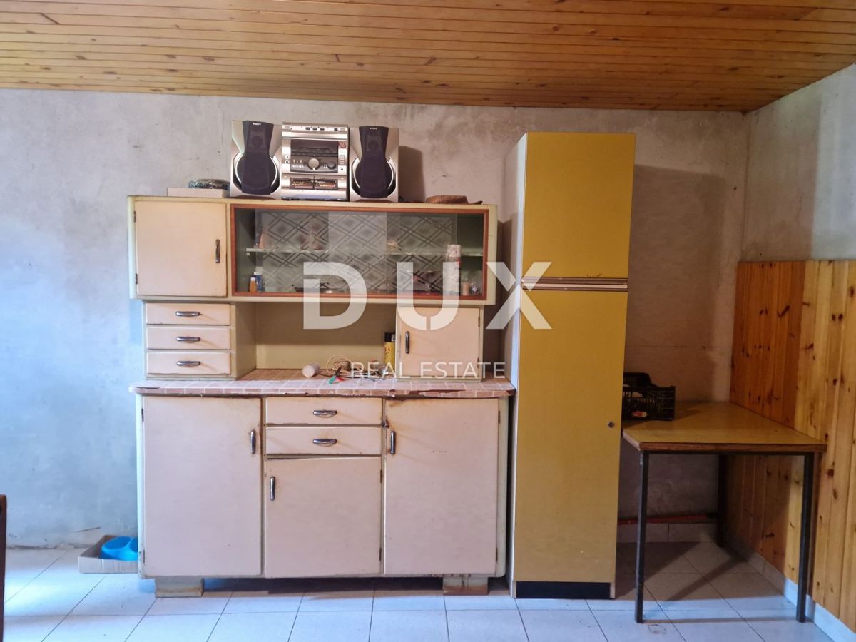 ISTRA, NOVIGRAD - Kamnita lepotica v mirni vasici