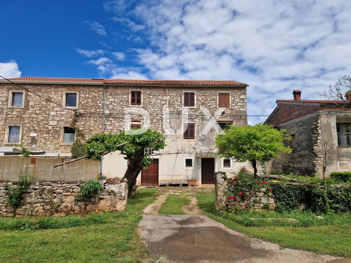 ISTRA, NOVIGRAD - Kamnita lepotica v mirni vasici
