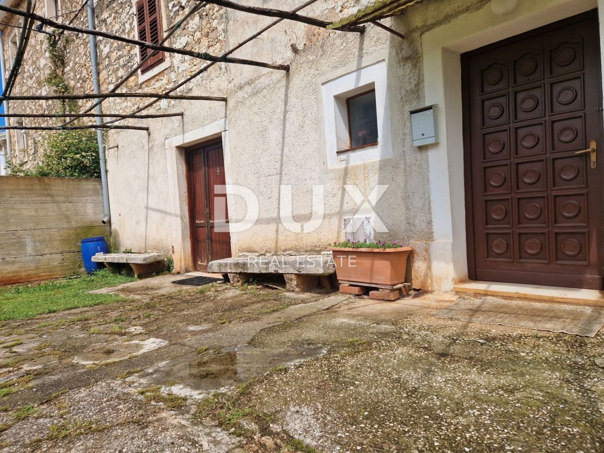 ISTRA, NOVIGRAD - Kamnita lepotica v mirni vasici