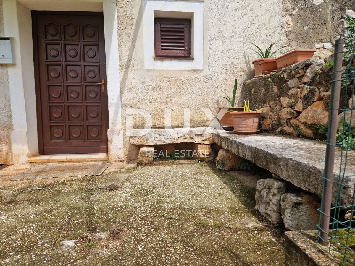ISTRA, NOVIGRAD - Kamnita lepotica v mirni vasici