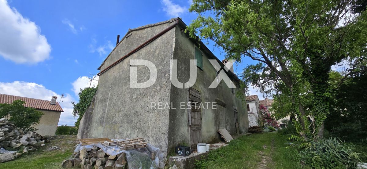 ISTRA, GRAČIŠĆE - Samostojna kamnita hiša za prenovo z razgledom