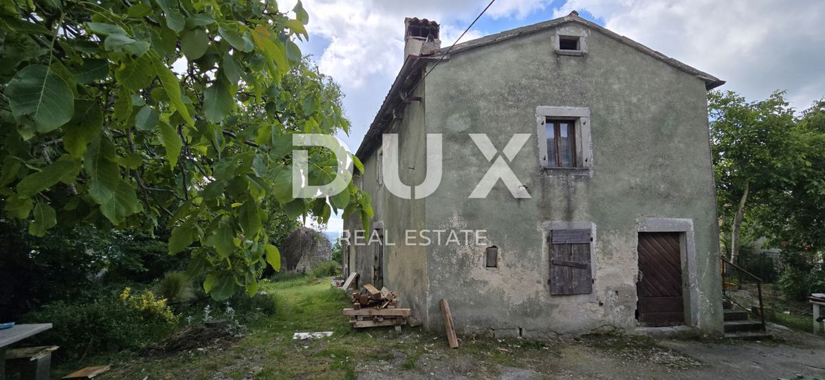 ISTRA, GRAČIŠĆE - Samostojna kamnita hiša za prenovo z razgledom