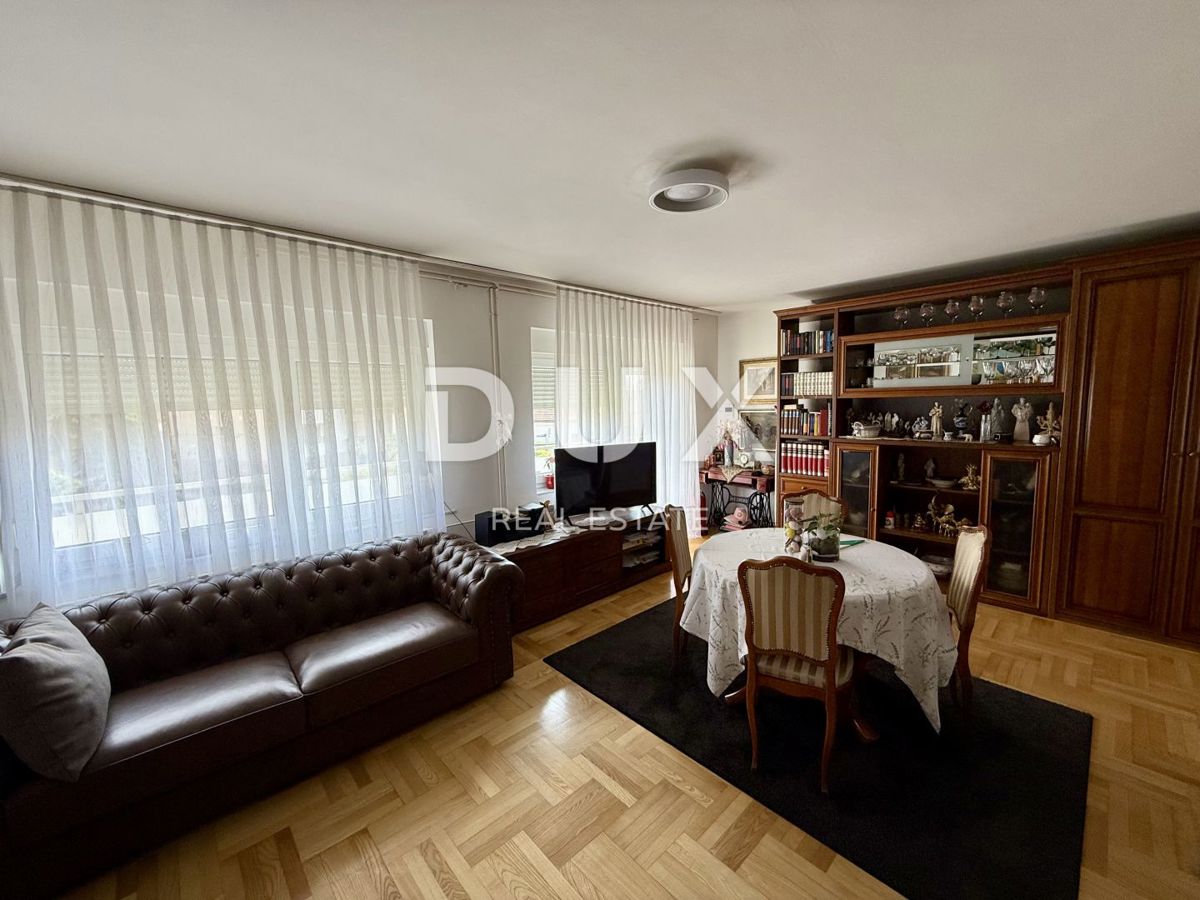 ZAGREB, MAKSIMIR - Prostorna hiša s 4 stanovanji, poslovnim prostorom in vrtom!