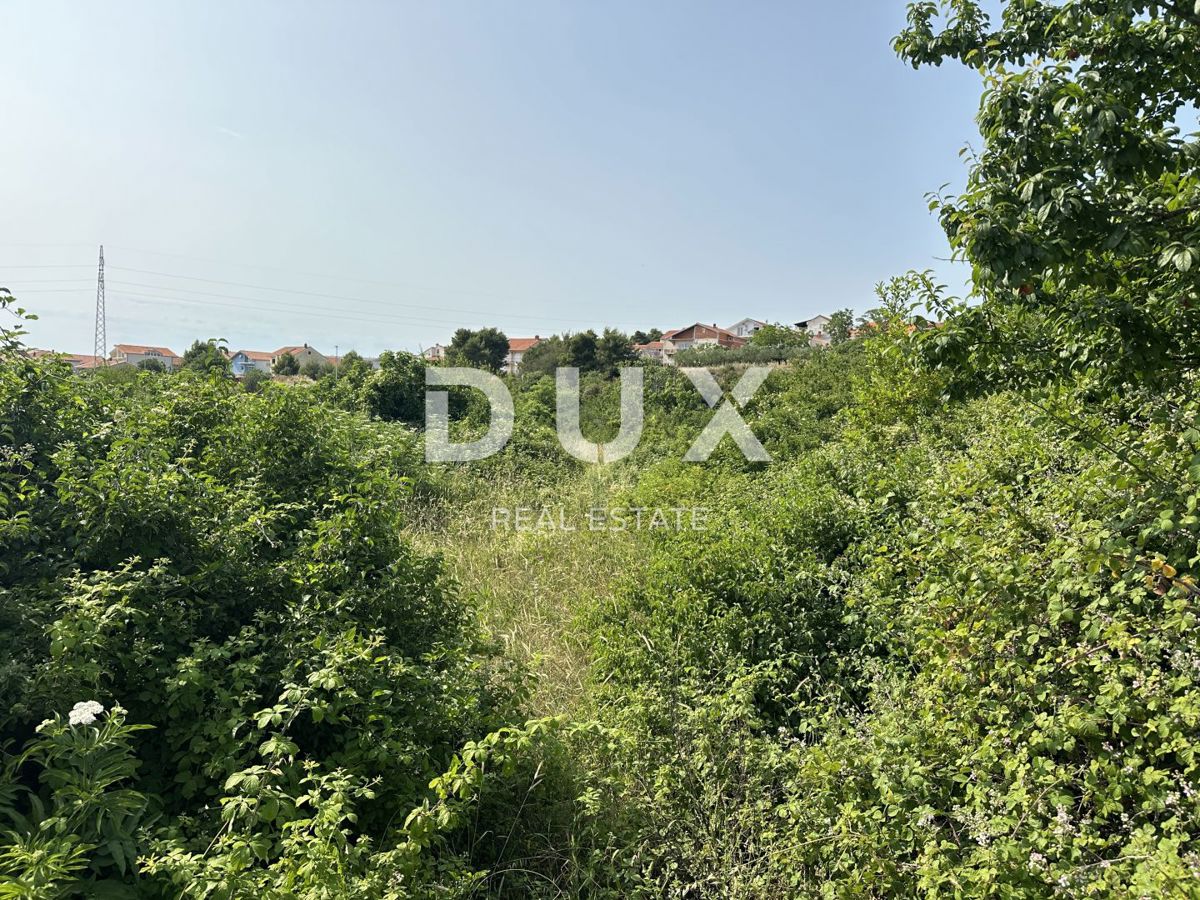 ZADAR, RDEČE HIŠE - Gradbeno zemljišče 1830m²