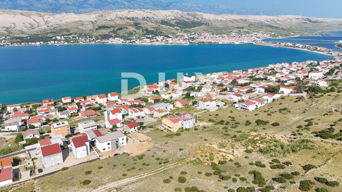 OTOK PAG, PAG - Apartma velikosti 77 m2 le 50 metrov od morja