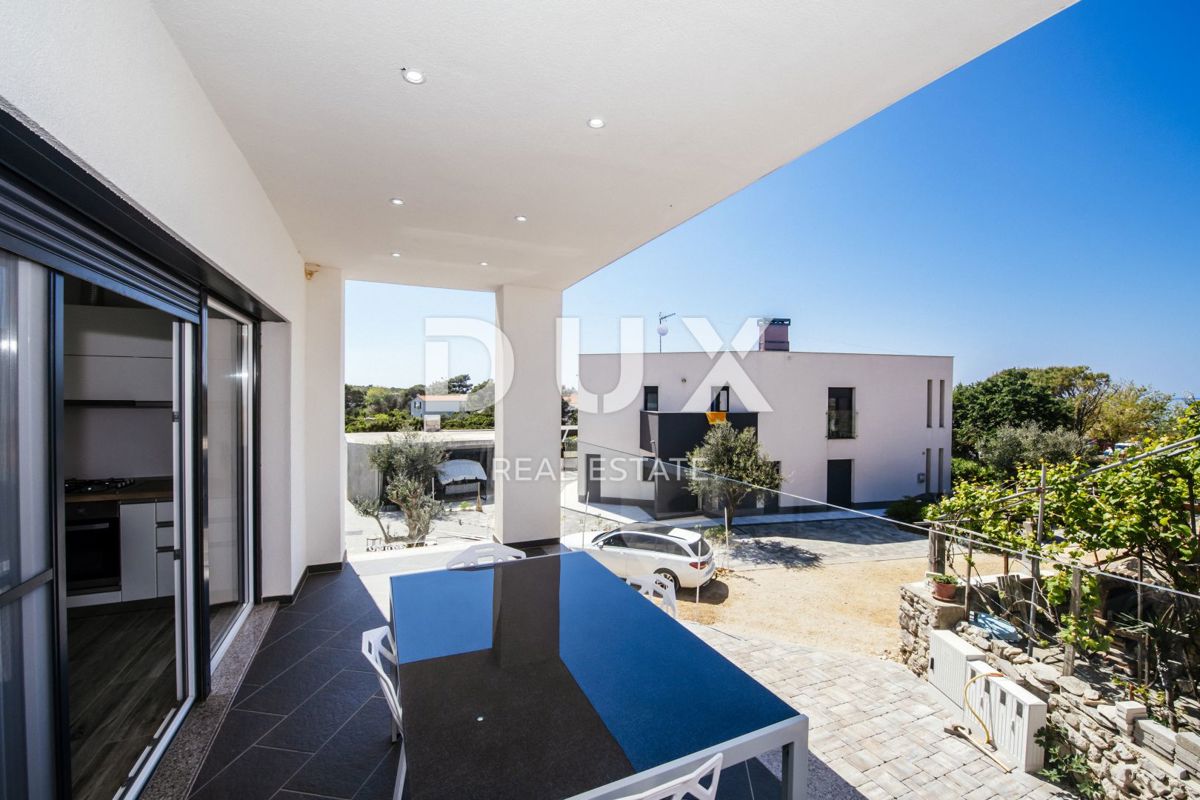OTOK PAG, KOŠLJUN - Apartma + studio 70m od morja