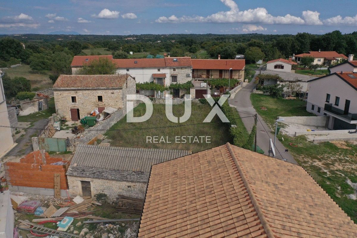 ISTRA, KANFANAR - Gradbeno zemljišče s kamnito stavbo