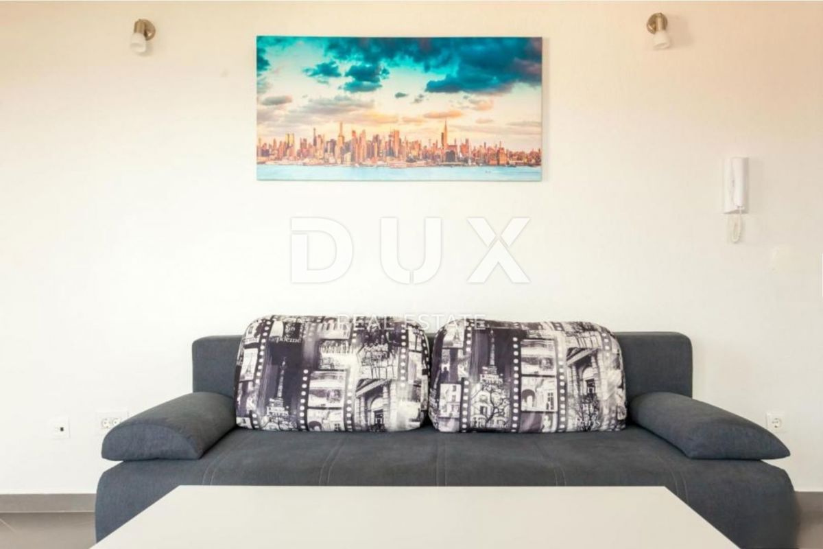 OTOK KRK, KLIMNO - stanovanje v vili 61m2, dnevna soba + 2 spalnici, pritličje, s čudovitim pogledom na morje in bazen + površina 110m2 - S1