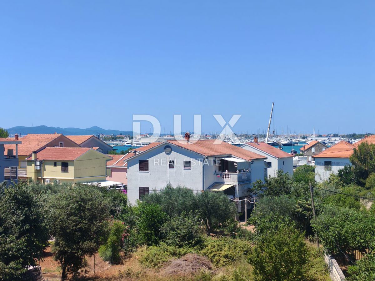 ZADAR, SUKOŠAN - Prostorno opremljeno stanovanje s pogledom na morje v bližini centra!