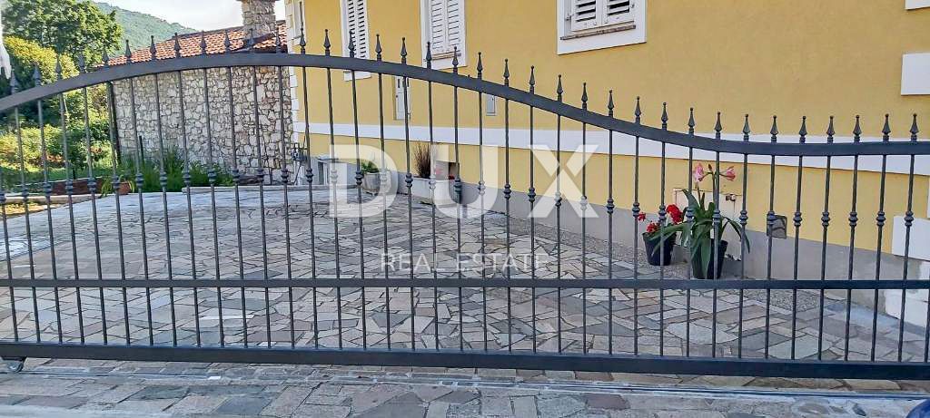 OPATIJA, IČIĆI – čudovita vila z bogatim vrtom in pogledom na morje, garažo in bližino morja