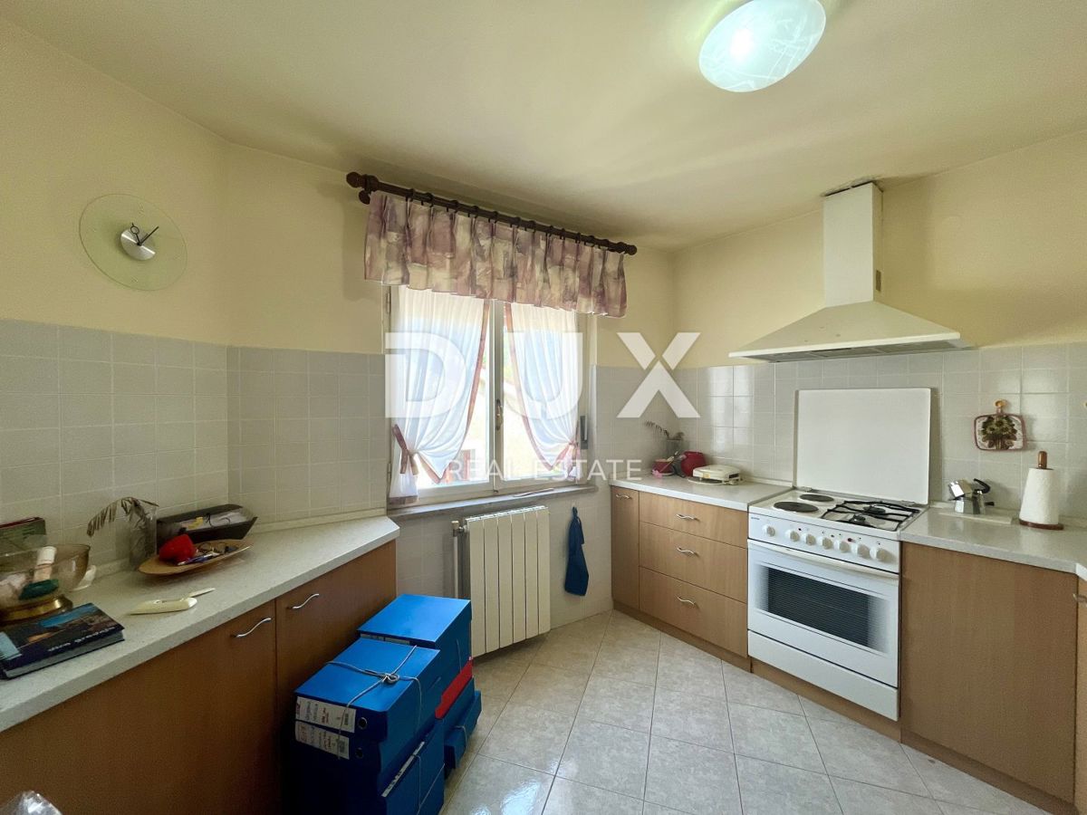 KASTAV, TRINAJSTIĆI - Vrstna hiša 1000€/m2 - PRILOŽNOST!!!