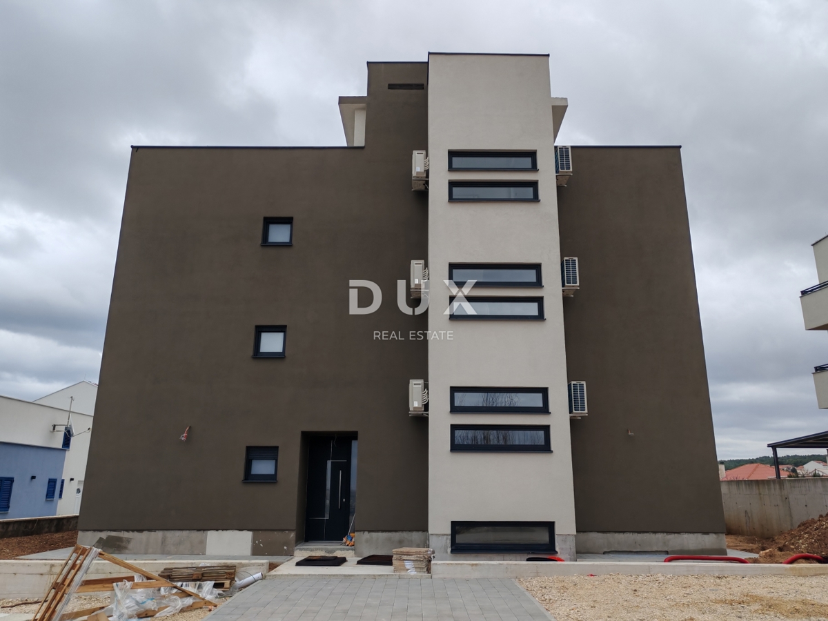 ZADAR, RAŽANAC - Novogradnja! Talno ogrevanje, dvigalo, pogled na morje, shramba...! S5