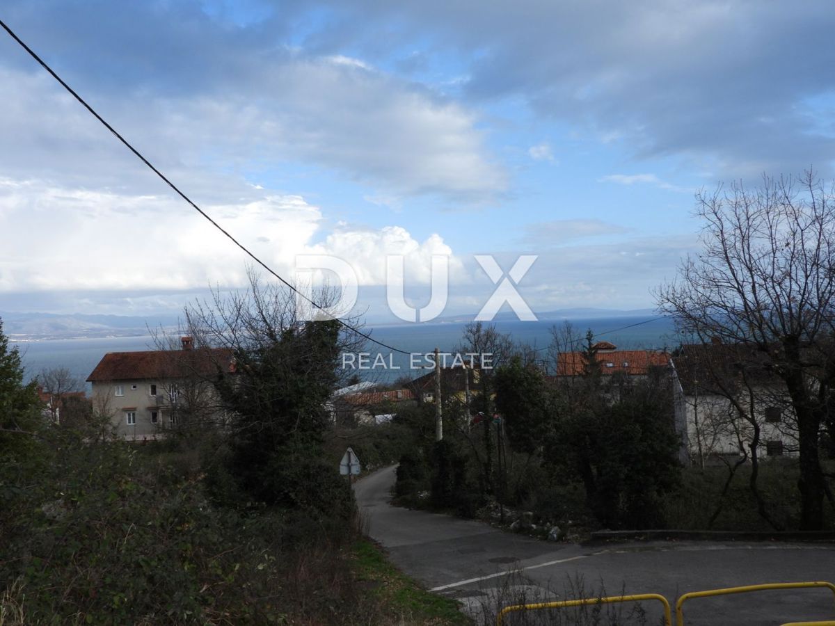 OPATIJA, IČIĆI - gradbeno zemljišče 2800m2 Z LOKACIJSKIM DOVOLJENJEM!! In s pogledom na morje za stanovanjski objekt - stanovanja/apartmaje