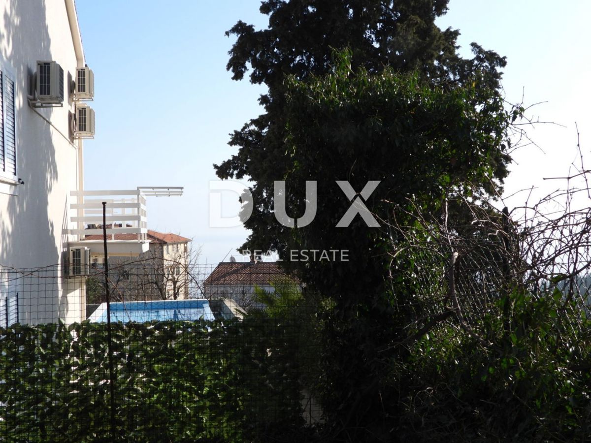 OPATIJA, IČIĆI - gradbeno zemljišče 2800m2 Z LOKACIJSKIM DOVOLJENJEM!! In s pogledom na morje za stanovanjski objekt - stanovanja/apartmaje