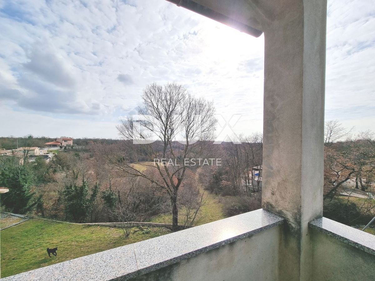 ISTRA, MARČANA - Hiša z garažo v vasi, nedokončana