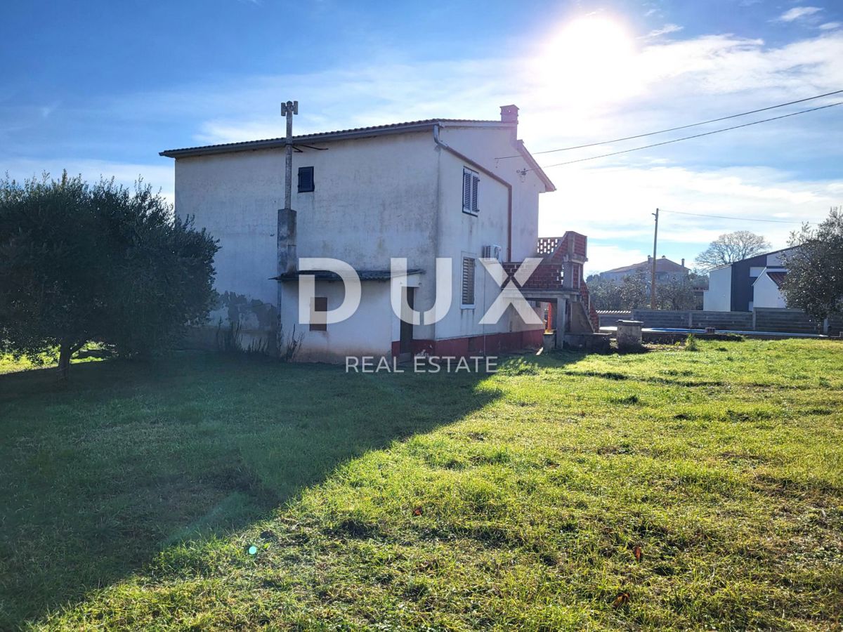 ISTRA, MARČANA - Hiša z dvema apartmajema in bazenom na prostornem vrtu
