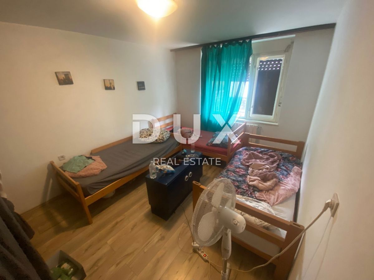 OPATIJA, MATULJI, JUŠIĆI - hiša z 2 stanovanjema in 2 poslovnima prostoroma + vrt! PRILOŽNOST!