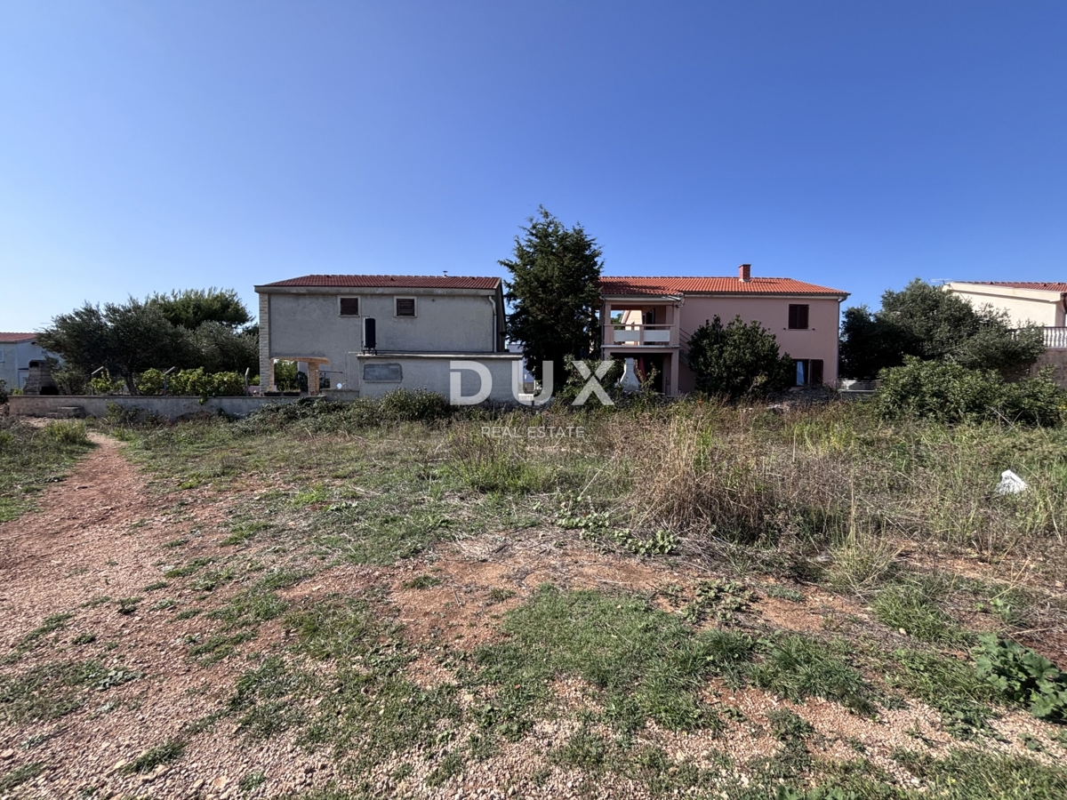 OTOK VIR - Gradbeno zemljišče v središču mesta