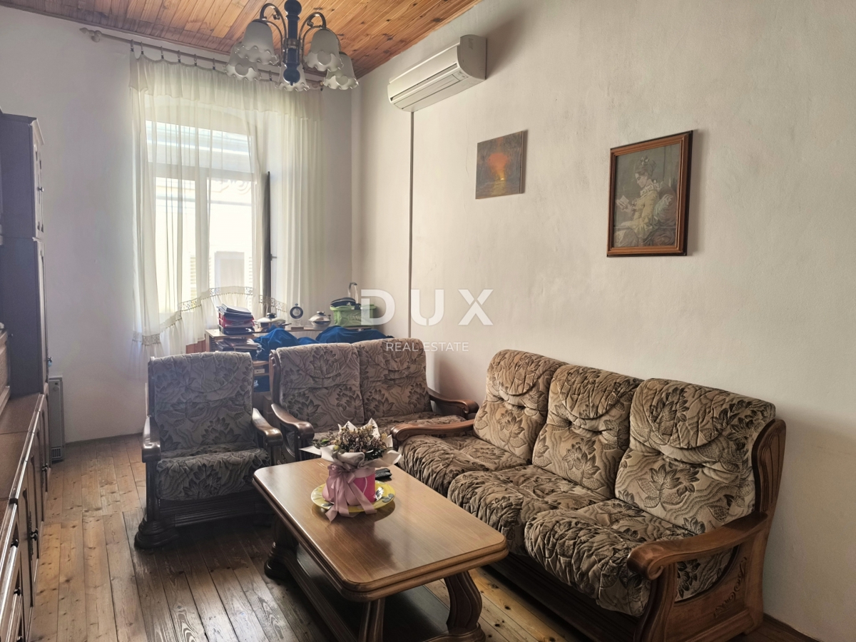 ISTRA, PULA - Stanovanje v središču mesta 70 m2 - PEŠ CONA!! 