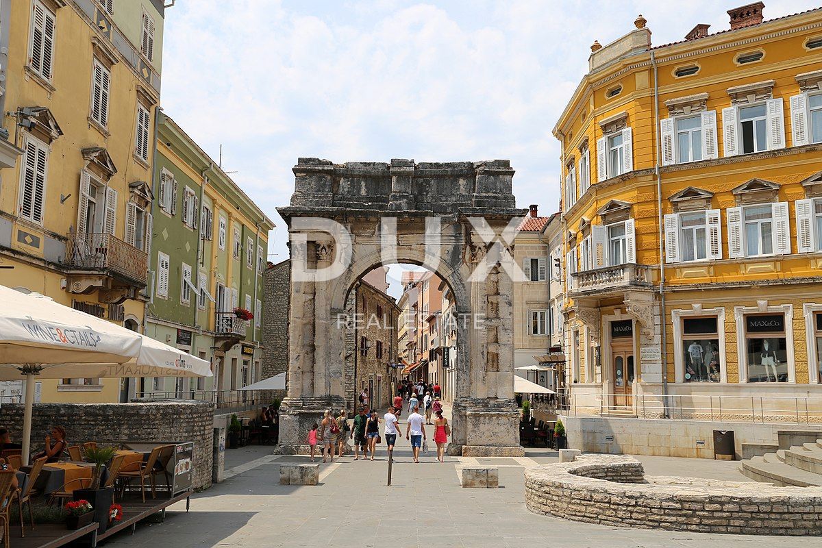 ISTRA, PULA - Stanovanje v središču mesta 70 m2 - PEŠ CONA!! 