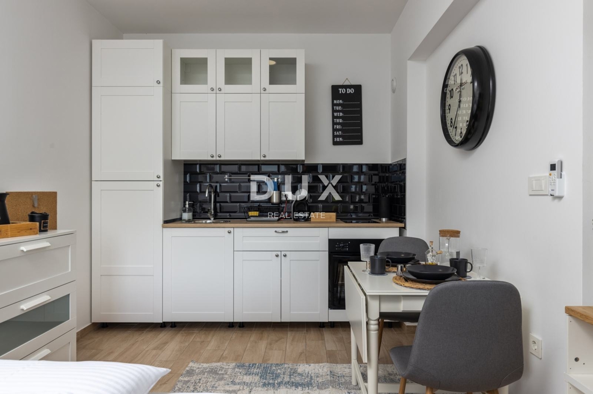 RIJEKA, BANDEROVO - popolnoma prenovljeno stanovanje s parkirnim mestom, na iskani lokaciji v bližini univerze