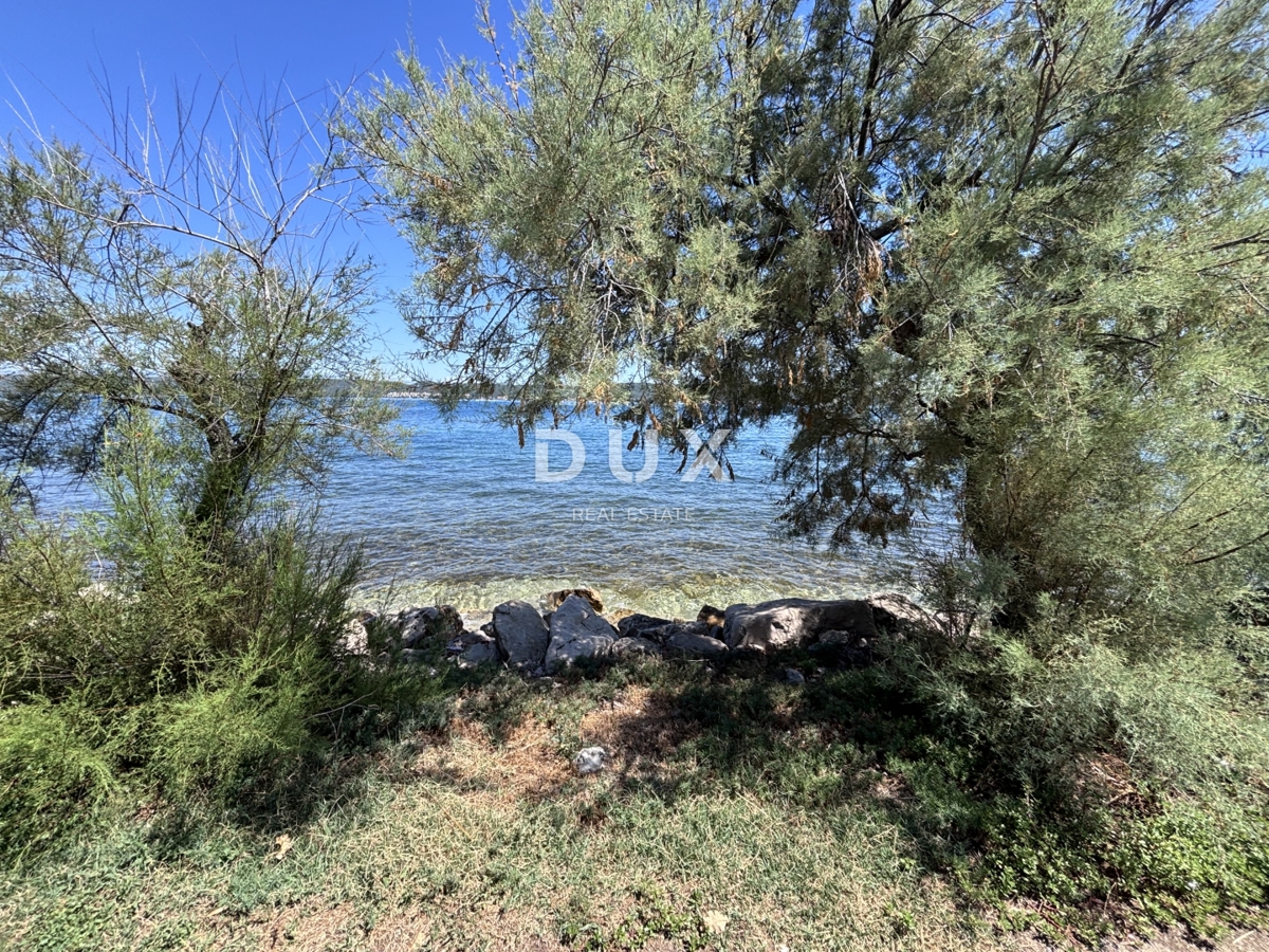 OTOK PAŠMAN, NEVIĐANE - Gradbeno zemljišče 60 m od morja